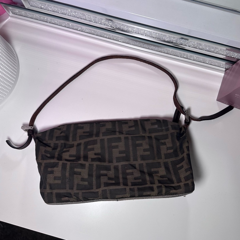 FENDI ZUCCA SHOULDER BAG TOBACCO - Picture 3 of 7